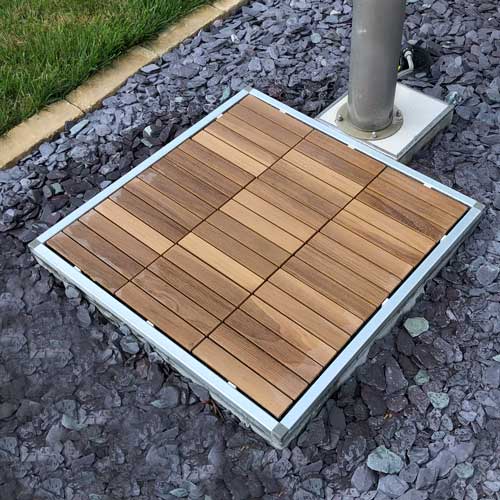 Shower trays for swimming pools