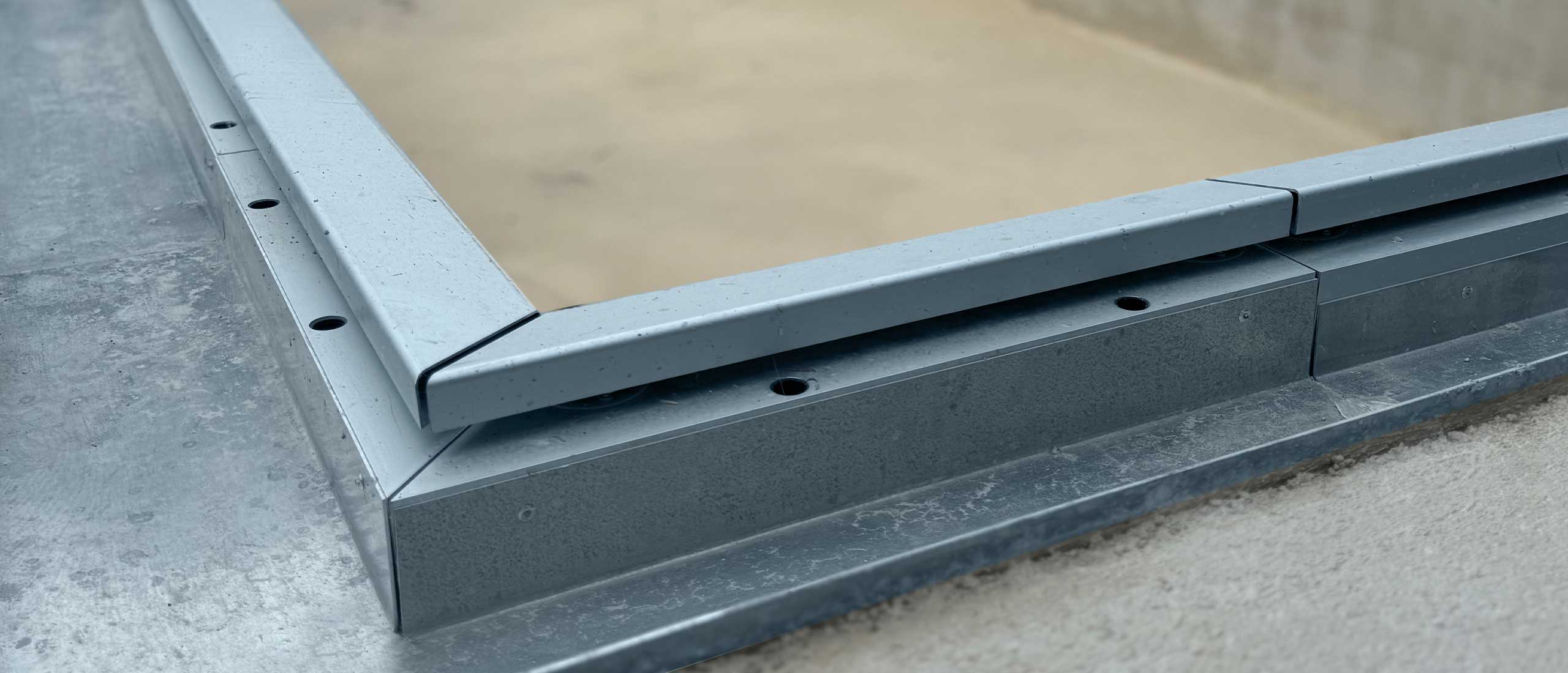 Adjustable Coral Edge detail