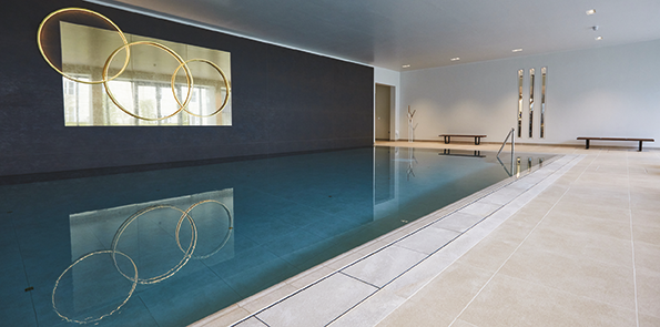 piscina design bordo a sfioro