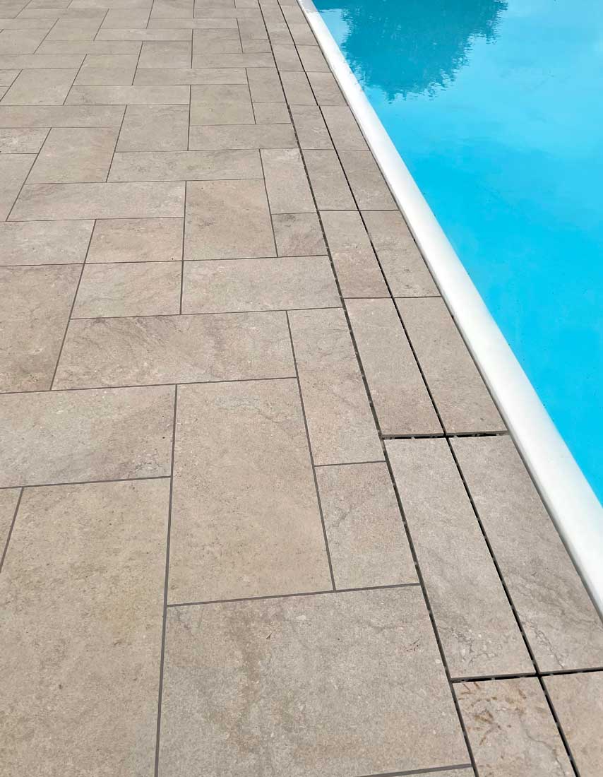 infinity pool with Directa Felix beige grid, Felix beige floor