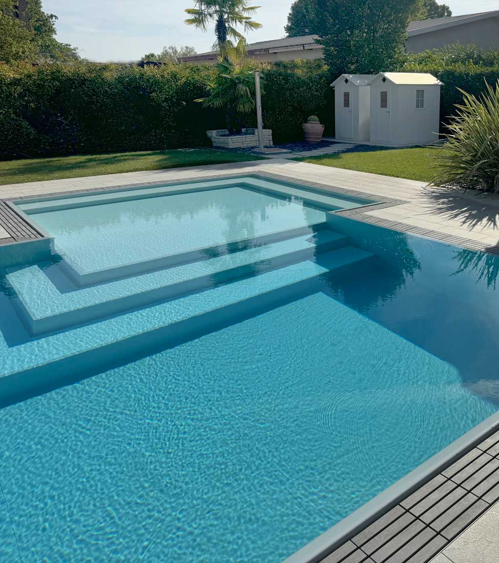 infinity pool with Directa Meta grey grid, Meta white floor