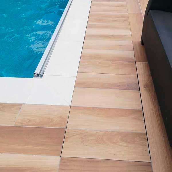 piscina skimmer infinity pool con bordo toro felix white