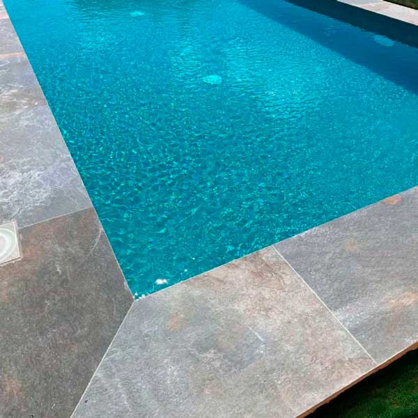 piscina skimmer infinity pool con bordo e pavimento esterno piscina magma