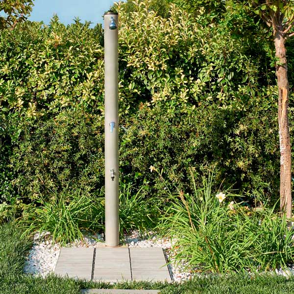 piatti doccia in gres porcellanato per piscine di design